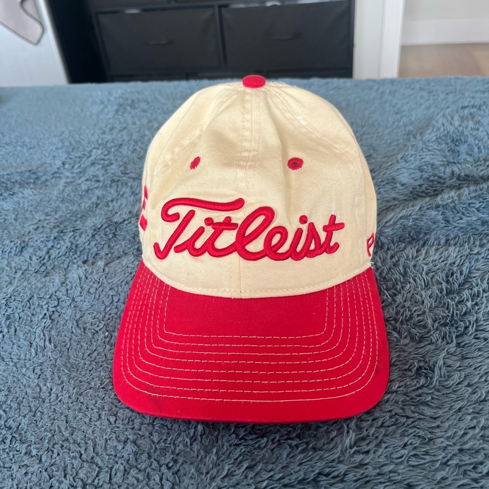 TITLEIST GOLF HAT